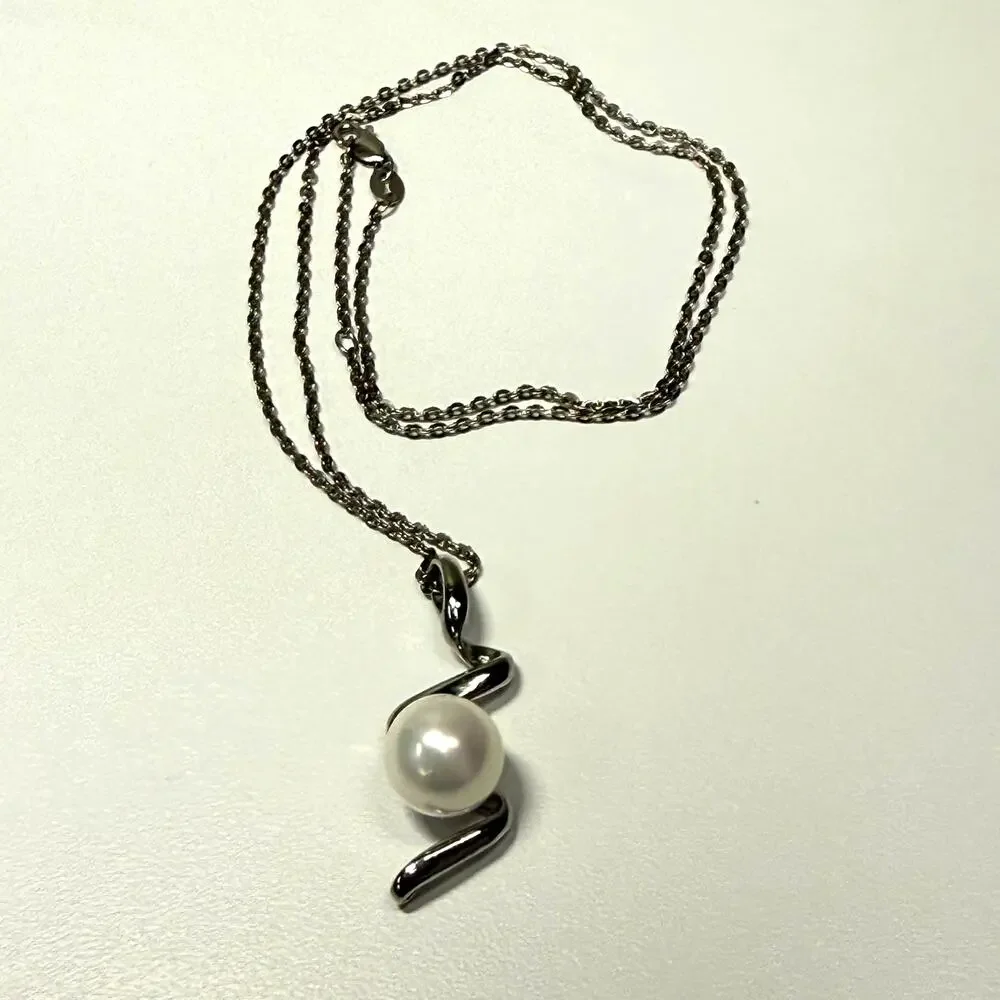 Italy 925 Sterling Silver Pearl Swirl Pendant Necklace 18